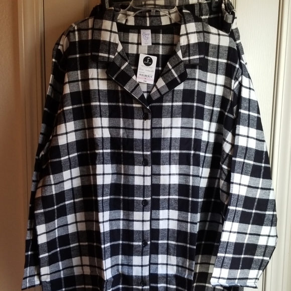 NWT SECRET TREASURES BLACK PLAID 2-PIECE PJ SET - Picture 5 of 7